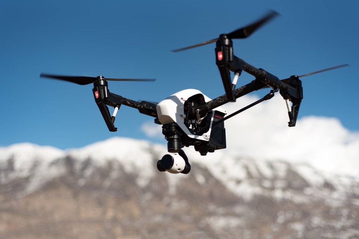 drone_sky_mountain_aerial_camera-178584.jpg