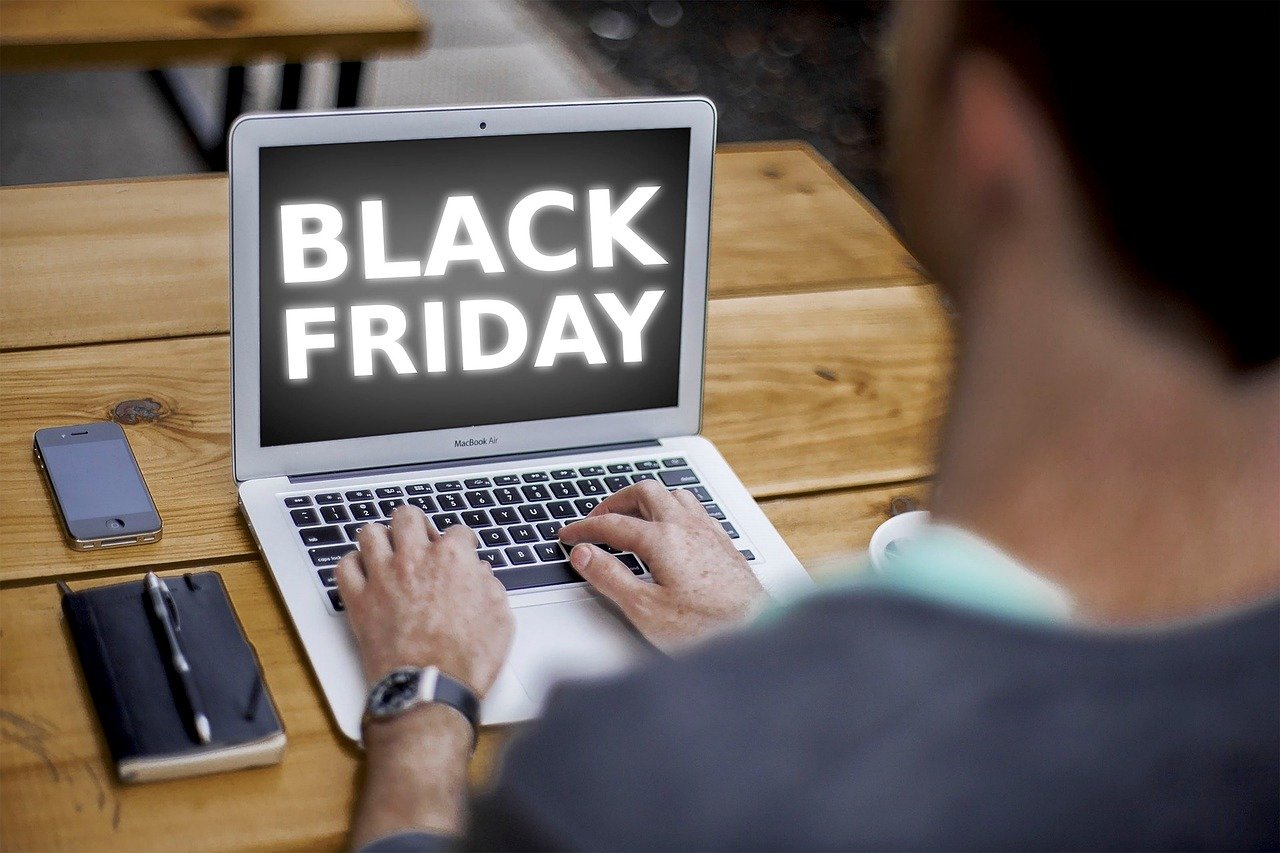 black-friday-4645768_1280.jpg