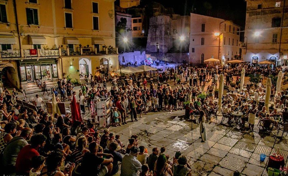 The Festival Of The Arts Live Painting Contest In