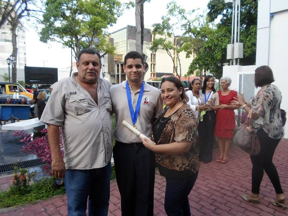 Graduación Hector.jpg