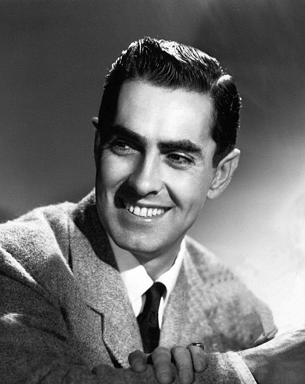 tyrone-power-402483_1280.jpg