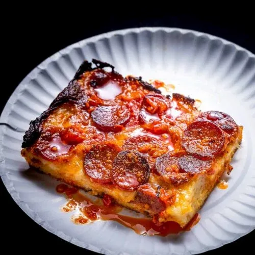 spicy-pepperoni-pizza-recipe-snippet-500x500.webp