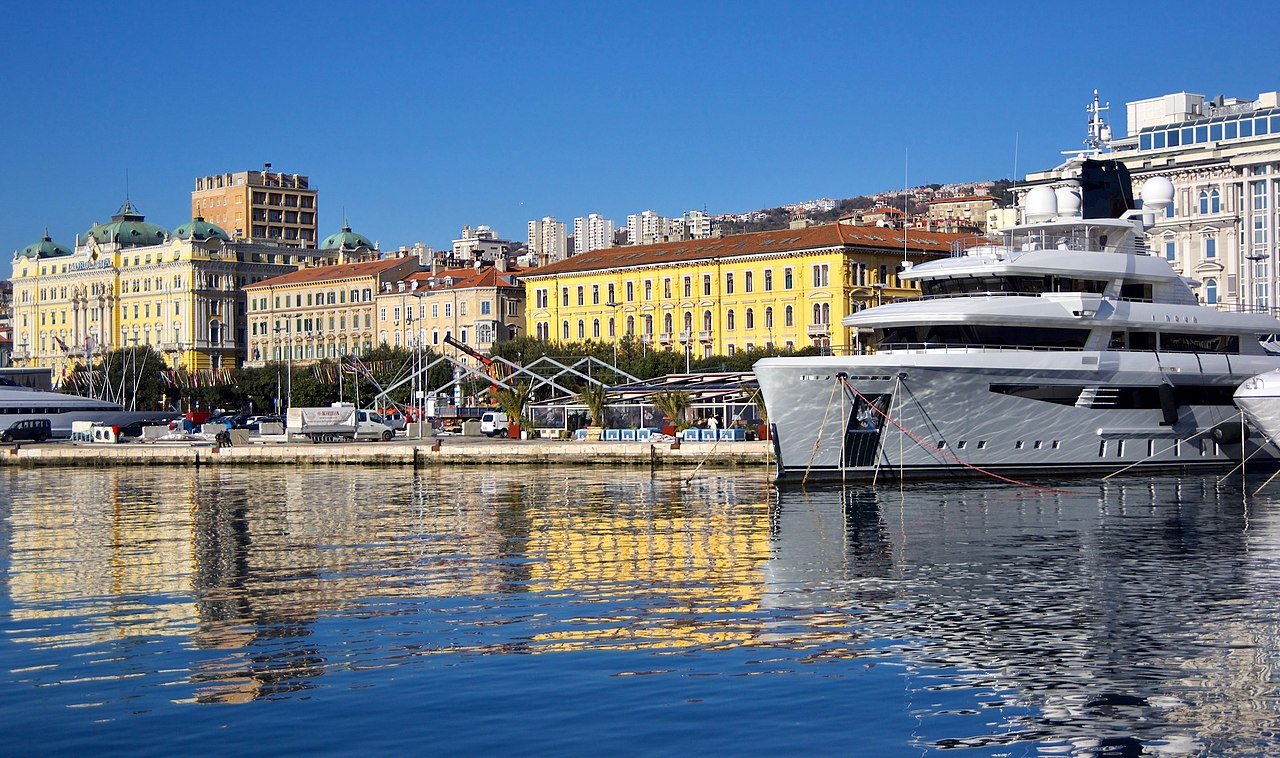 1280px-Rijeka_Riva.jpg