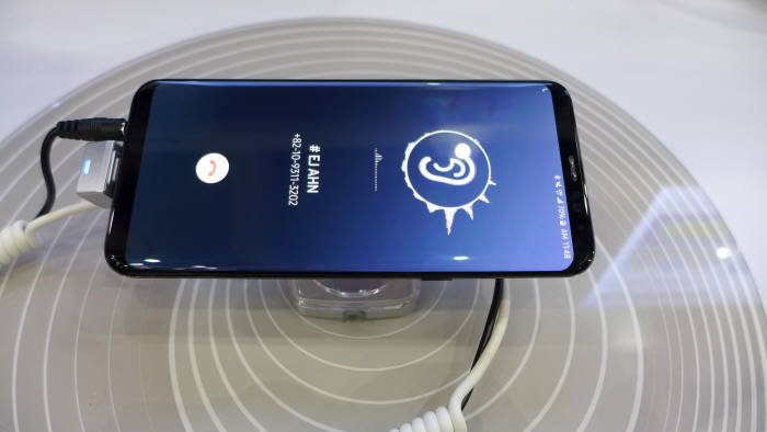 Samsung introduce SoD (Sound on Display) and  FoD (Fingerprint on Display) technology at CES-2019