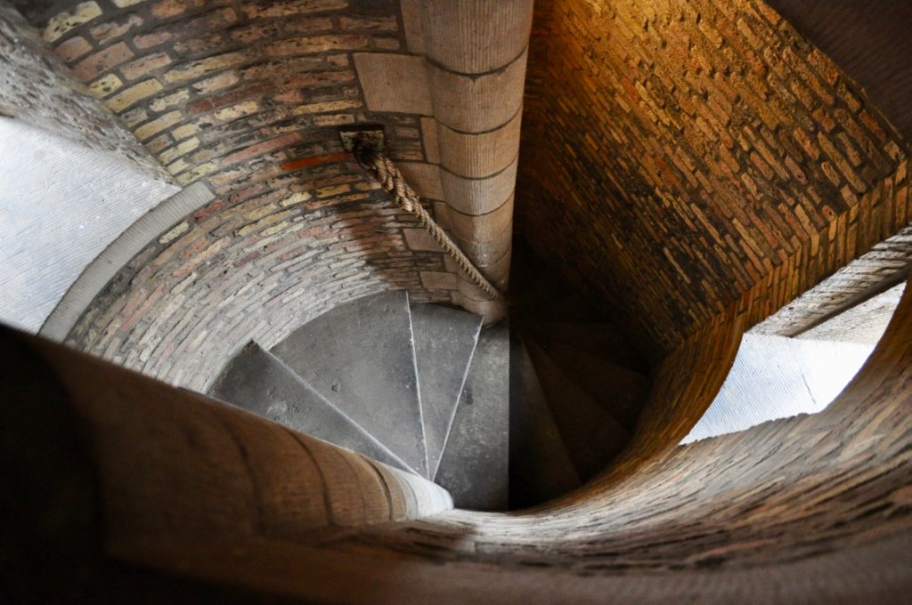 trappen laurenskerk (1).jpg