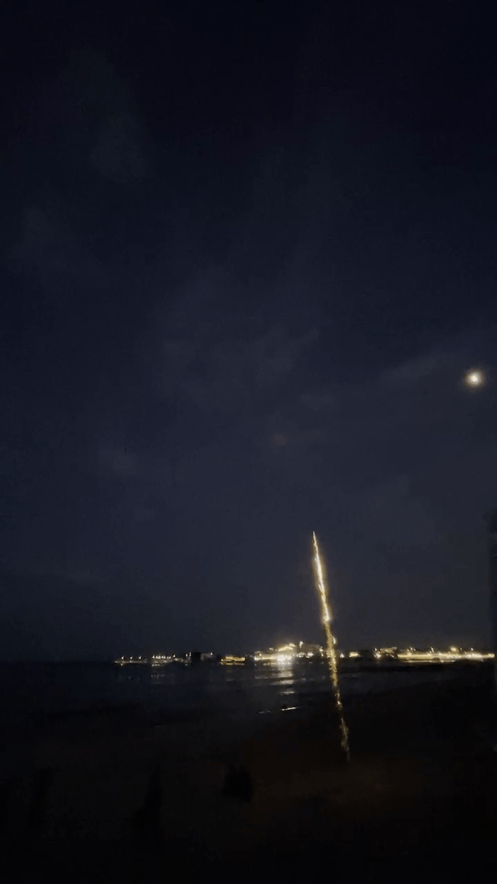 KakaoTalk_20250803_205136874-ezgif.com-video-to-gif-converter (1).gif