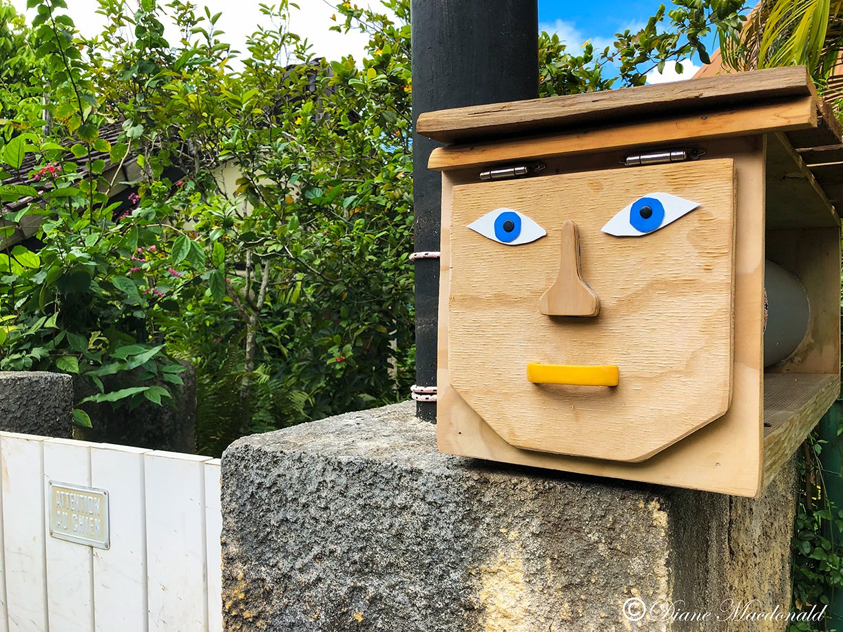 mailbox huahine.jpg