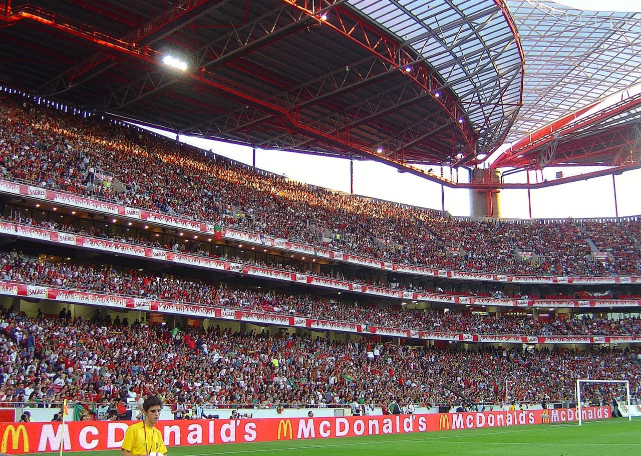 Estádio_da_Luz_-_Lisboa_-_Portugal_(123908337).jpg