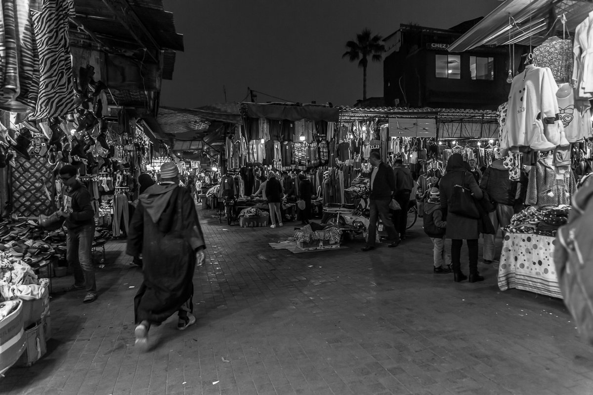 street 110 market by night 6 jemma el fna 7 bw 2.jpg