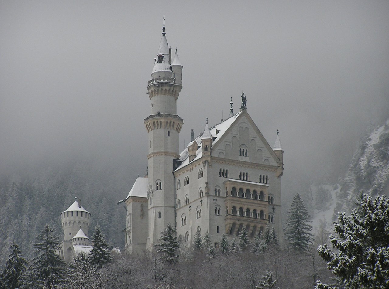 Castello_di_Neuschwanstein.JPG