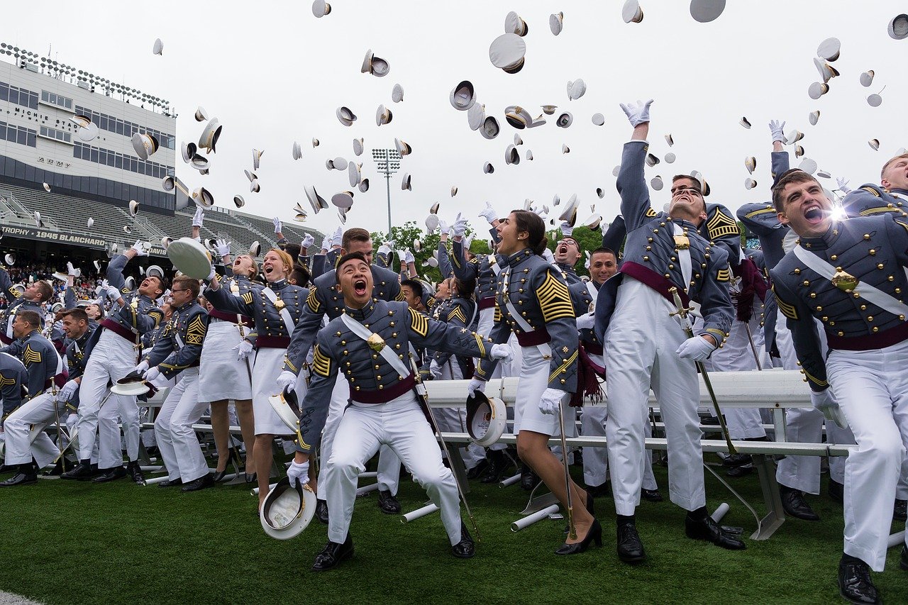 graduation-679944_1280.jpg