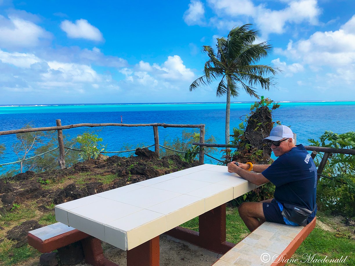 jim picnic table huahine.jpg