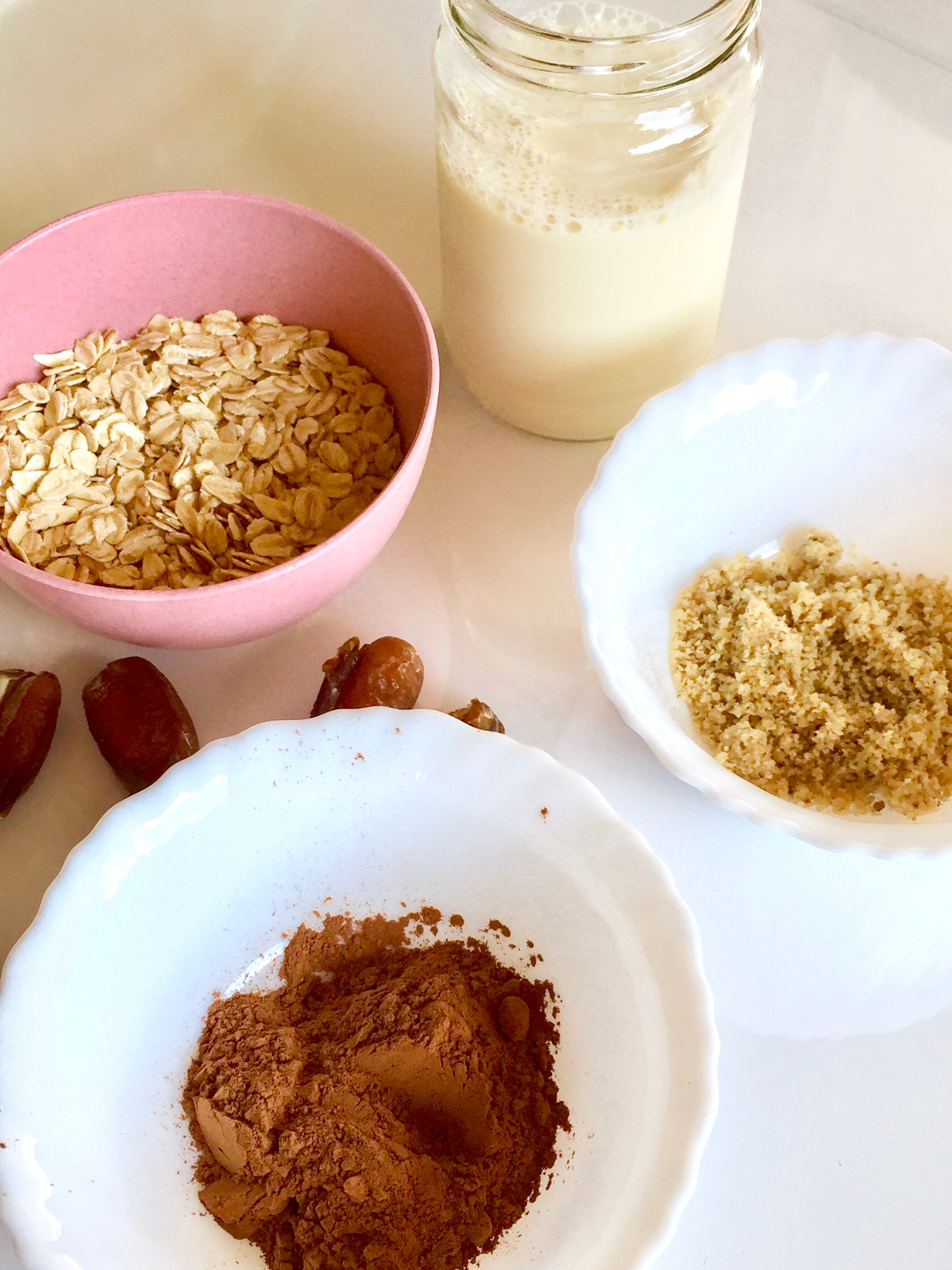 RAW VEGAN EDIBLE BROWNIE BATTER 🍫 healthy & easy recipe Vegan