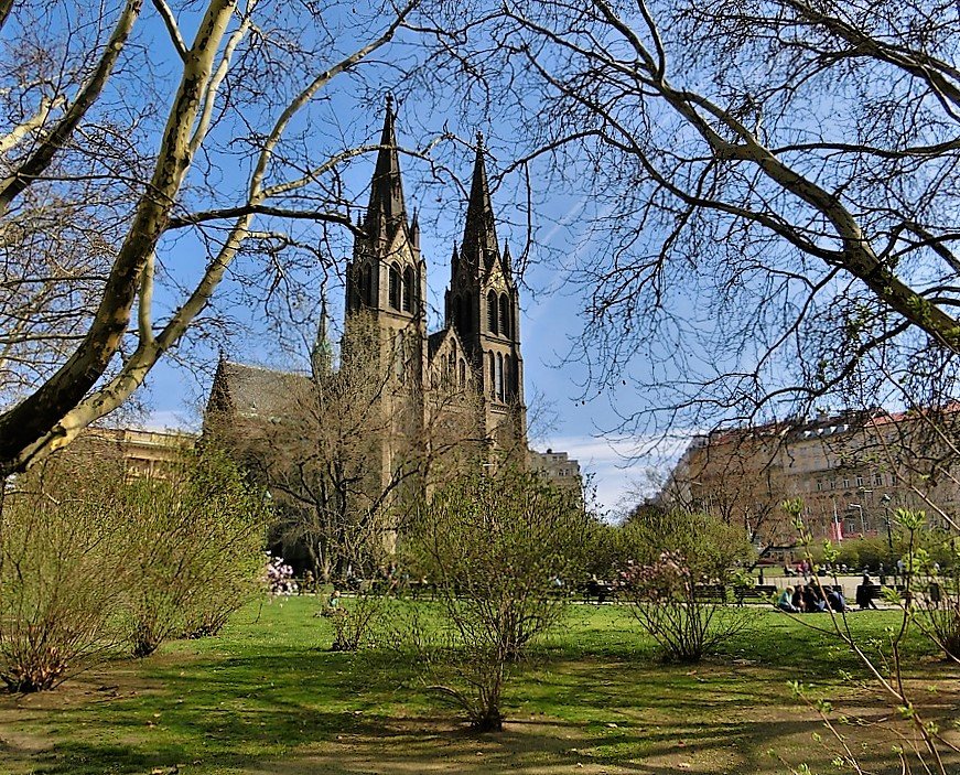 Spring-Prague-Park-Church-385220.jpg