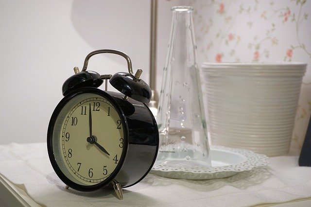 alarm-clock-1540196_640.jpg