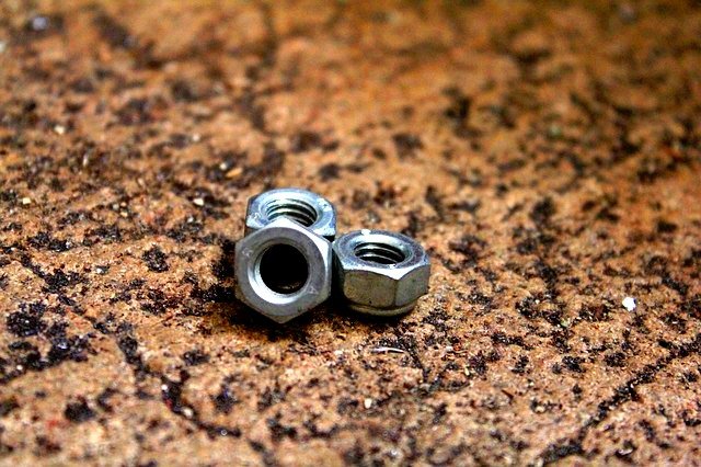 nuts-4410957_640.jpg