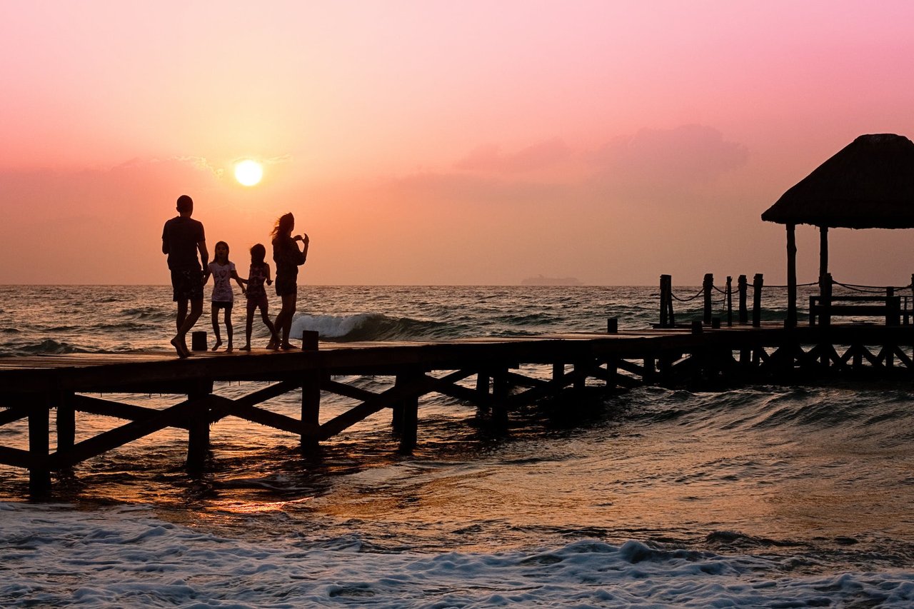 family-pier-man-woman-39691.jpeg