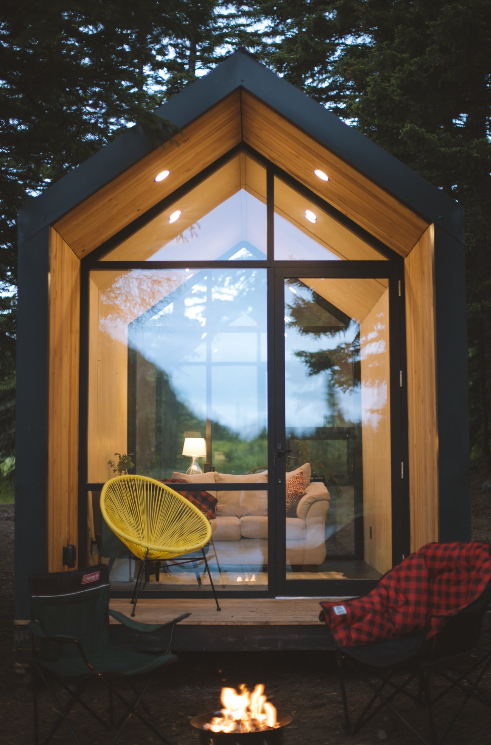 The Mono Cabin Makes You Feel Like Homely