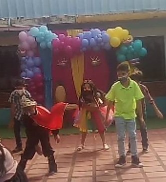 1 Fabi bailando bajito1.jpg