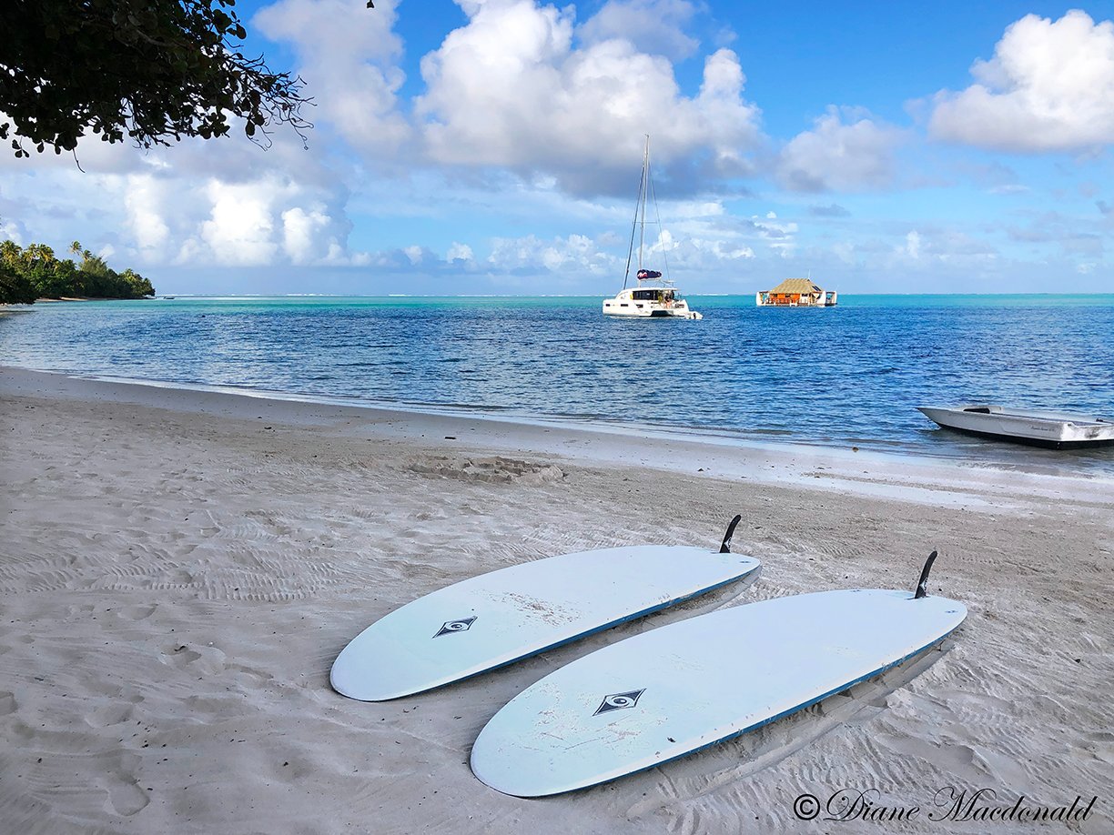 paddleboards huahine.jpg