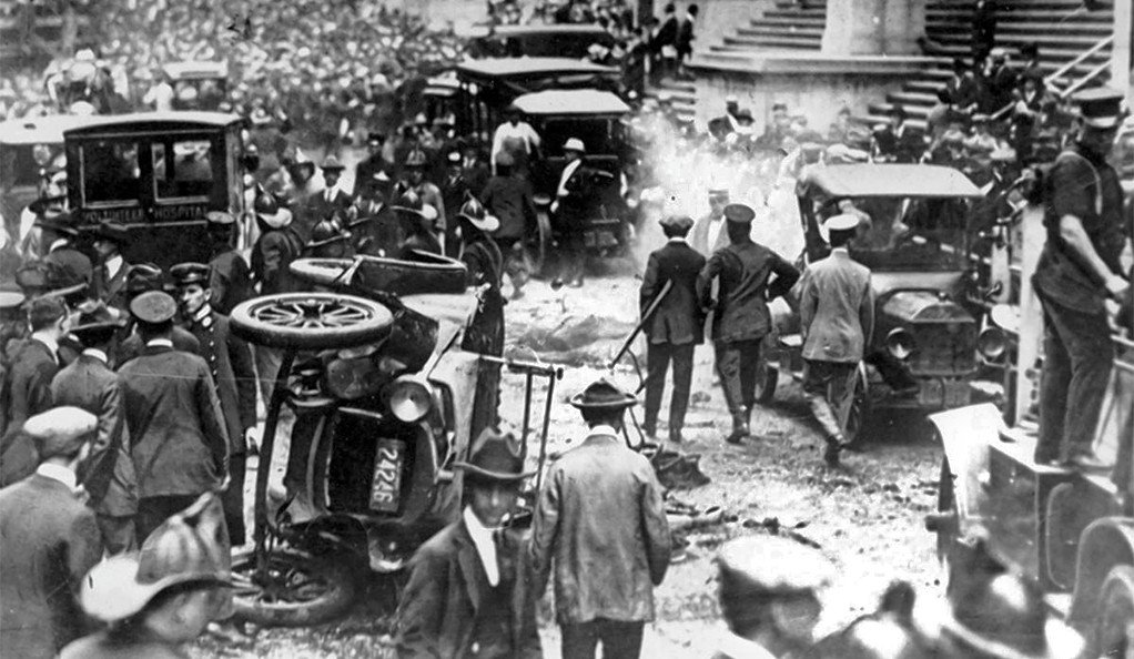 1920s-wall-street-riot.jpg