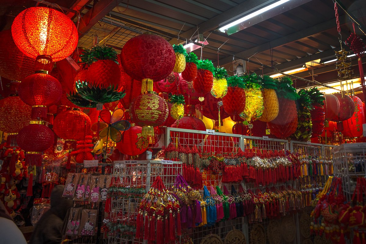 Singapore chinatown street 18.jpg