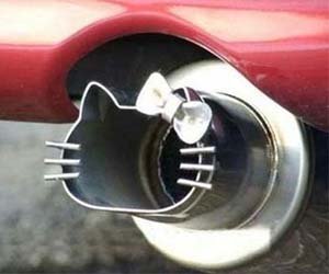hello-kitty-car-exhaust-pipe.jpg