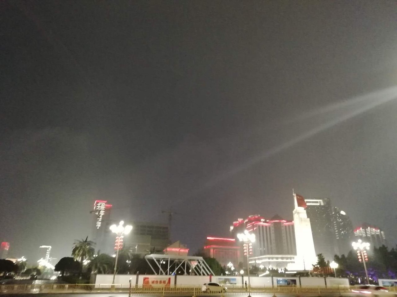 Smart-Photo Round #34手机摄影比赛之🇨🇳八一起义纪念塔Memorial Tower of August 1 Uprising in Nanchang, China