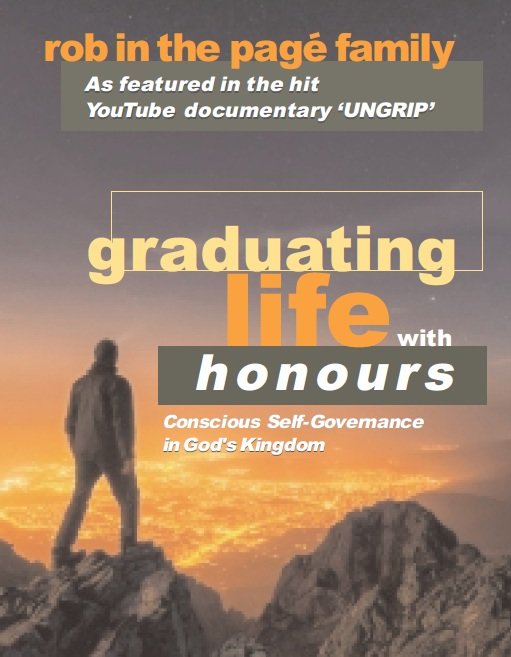 GraduatingLifewithHonoursrobinthepagefamily.jpg