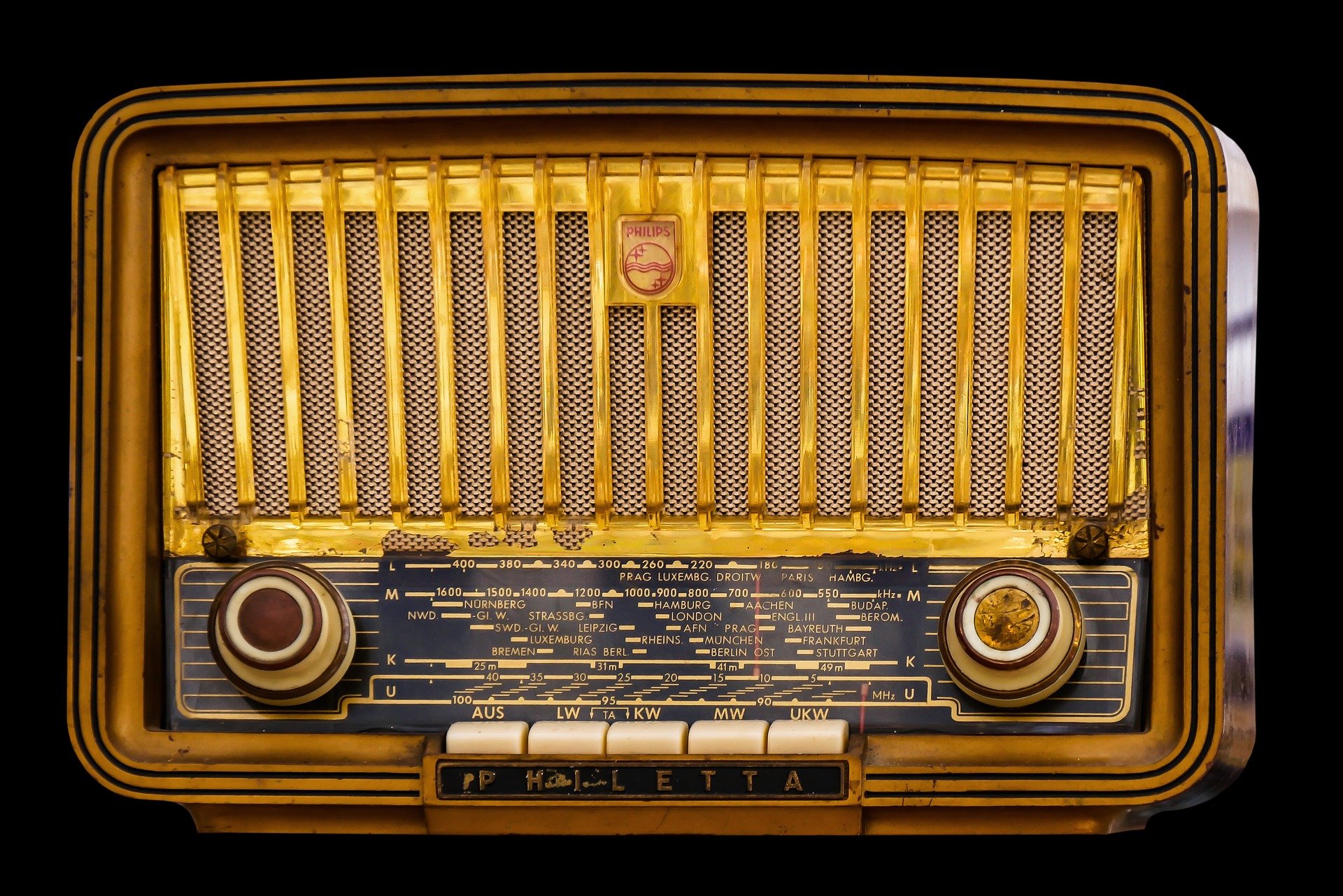 radio1682531_1920.jpg