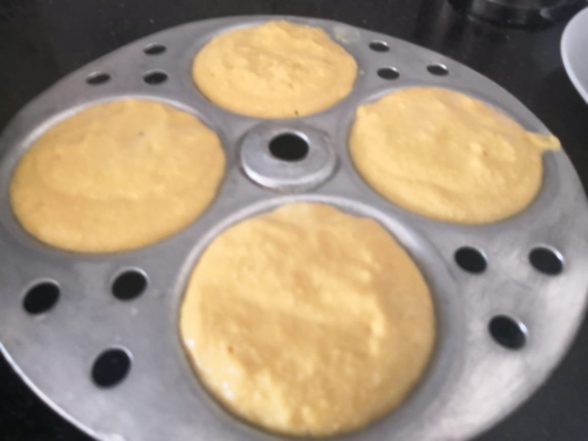 Dhokla in Idly set