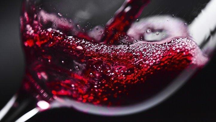 is-red-wine-good-for-seniors-722x406.jpg