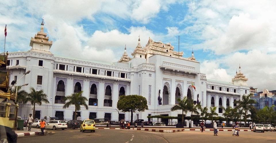 Yangon_City_Hall_2.jpg