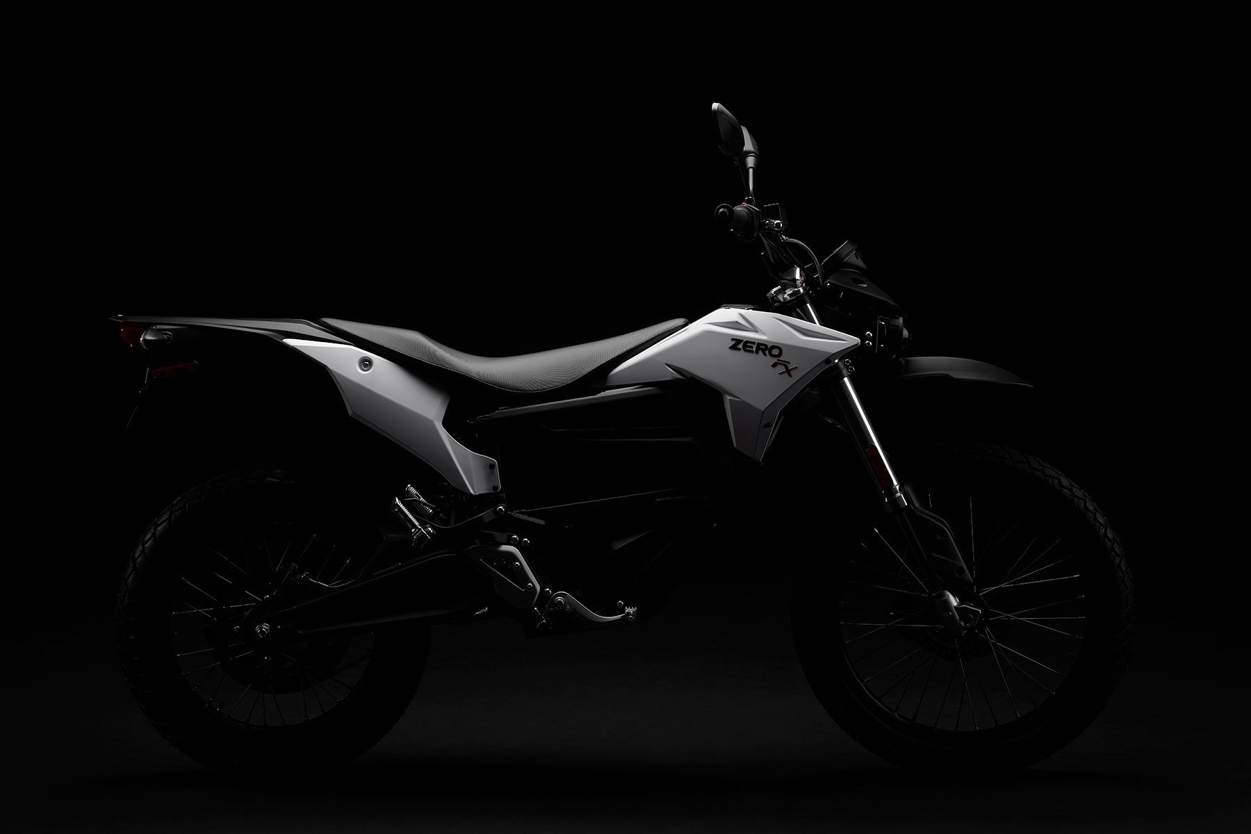 zero-fx-studio-silhouette_52f58385.jpg