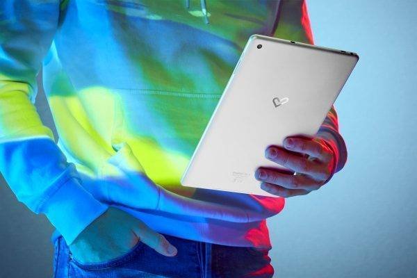 ES_TABLET_PRO4_use-600x400.jpg