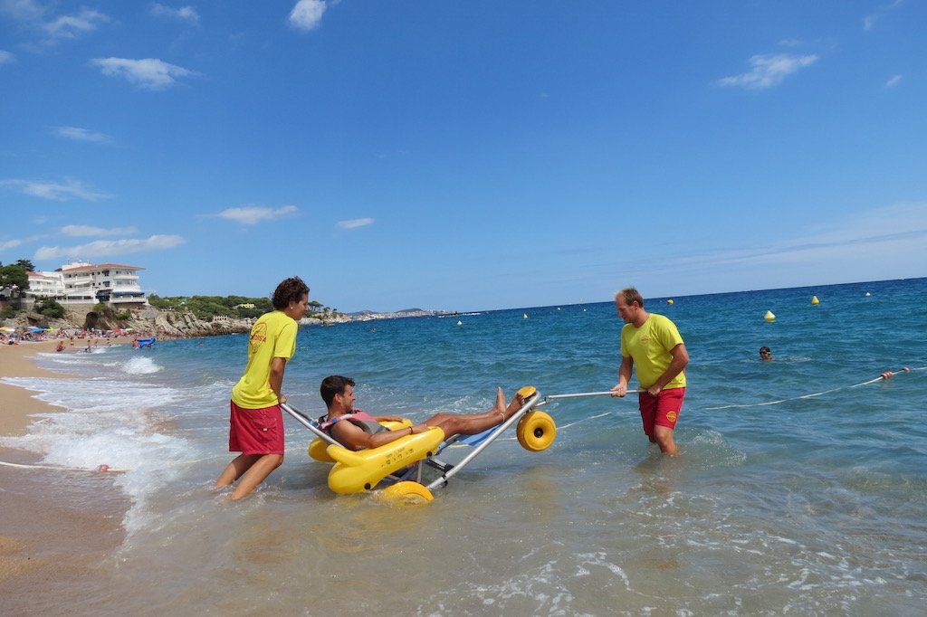 cadira-amfibia-platja-daro.jpg