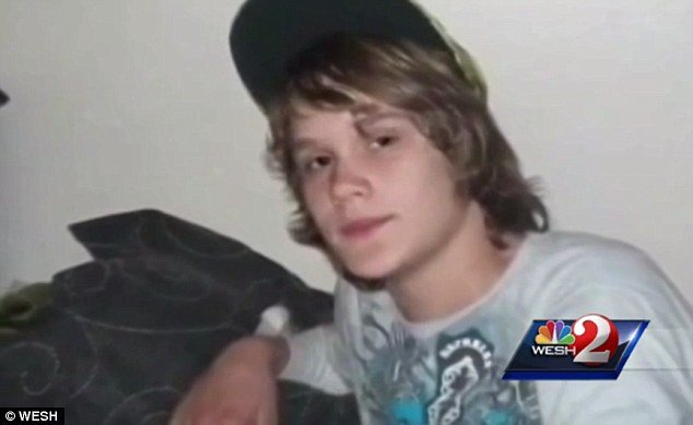 15 year old Amber Wright lured her ex-bf into a literal death trap ...