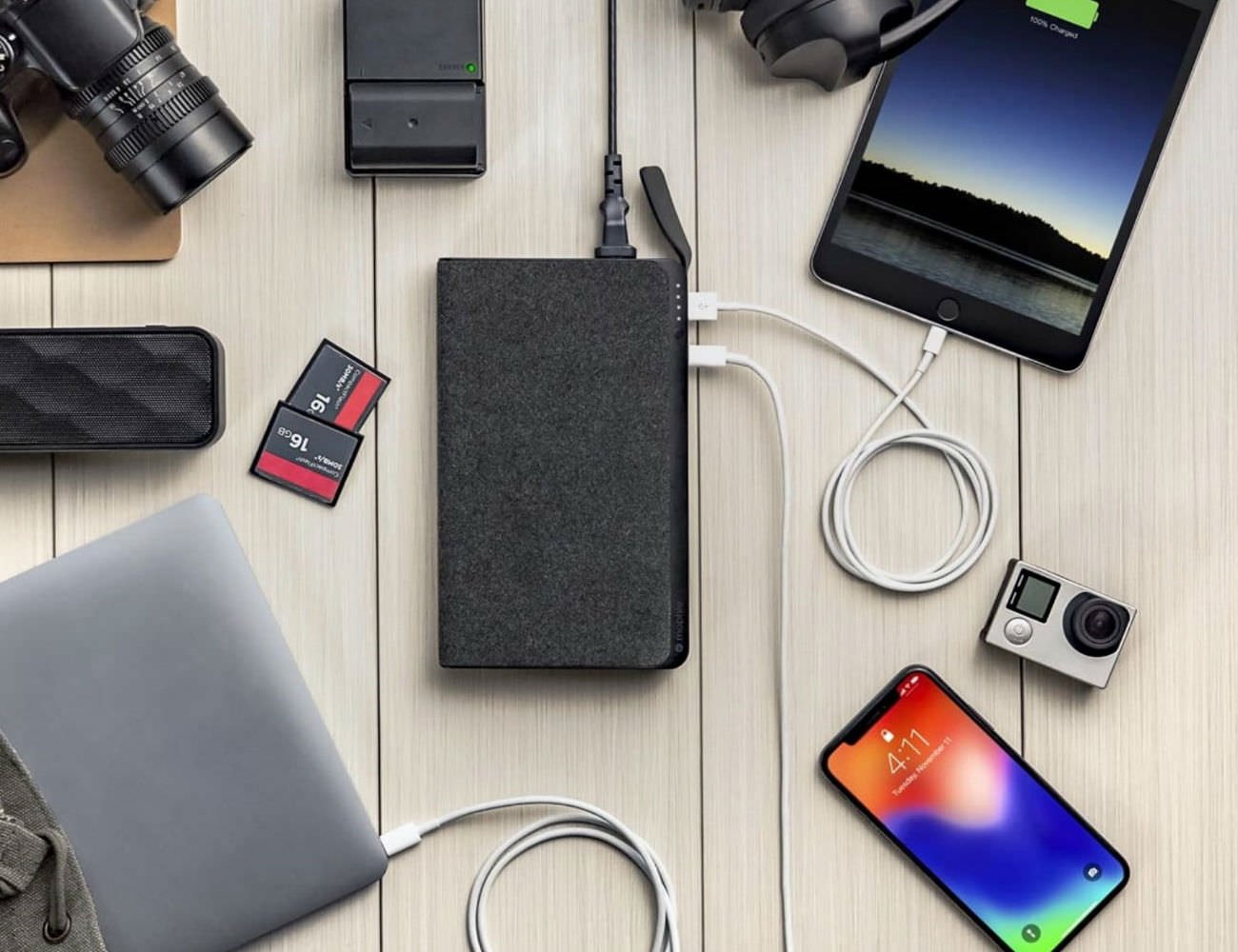 Mophie-Powerstation-AC-02.jpg