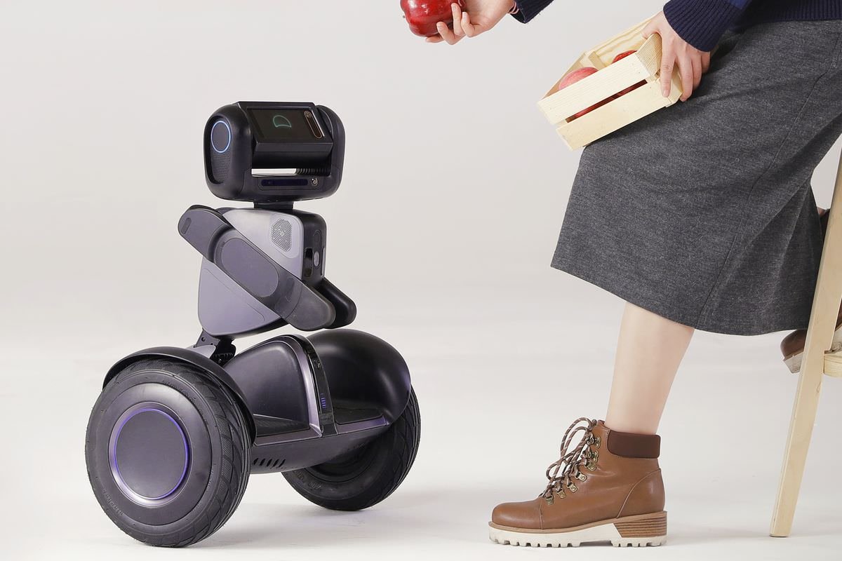 Loomo Robot - Mini Transporter Meets Robot Sidekick | Steemhunt