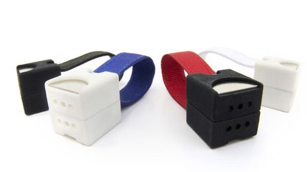 Nipper-smallest-phone-charger-2.jpg