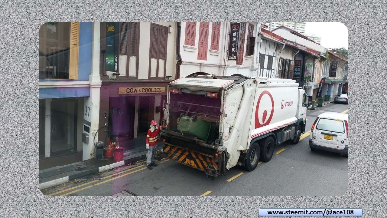 Rubbish truck