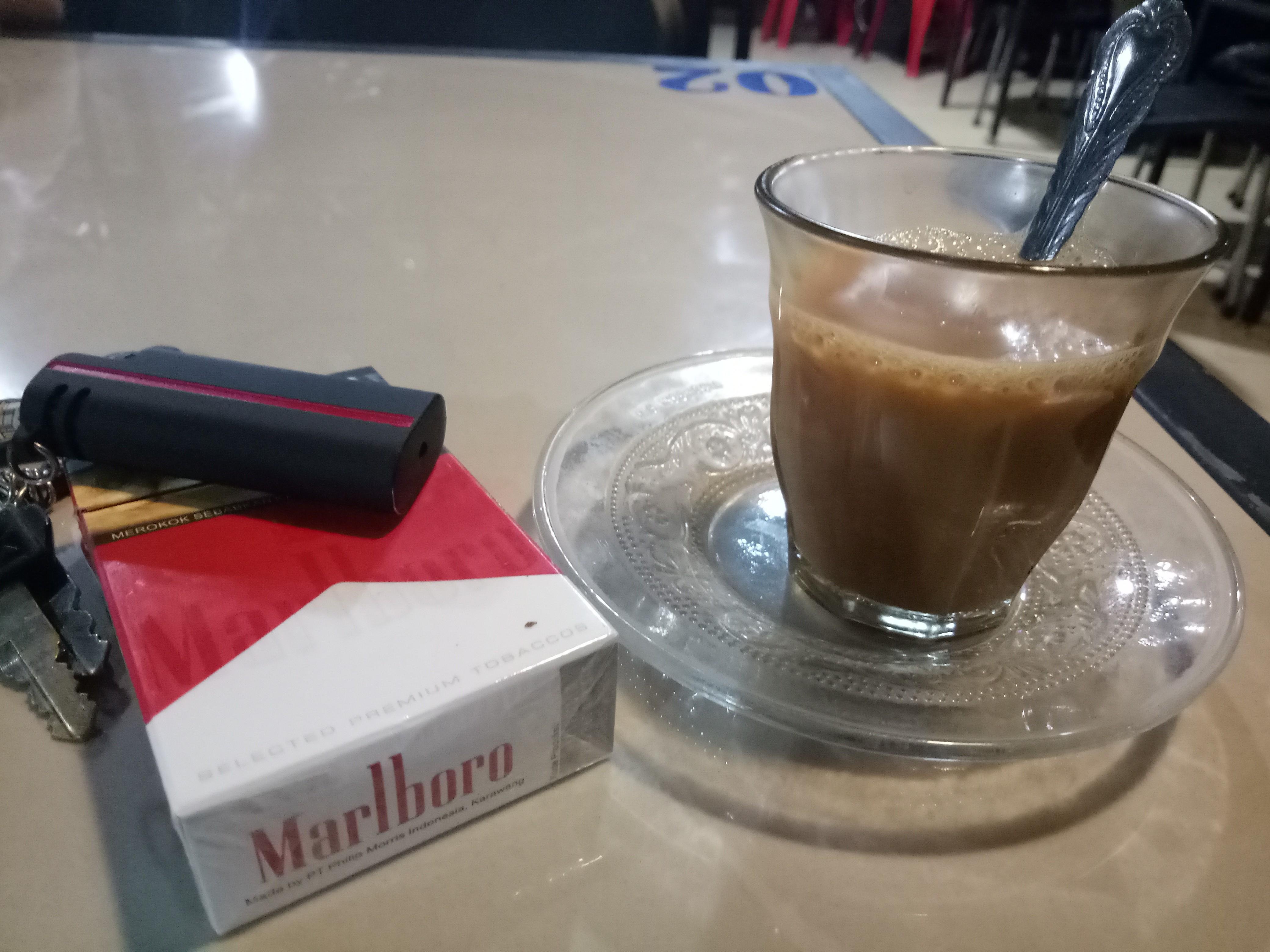 Foto Rokok Marlboro Dan Kopi Arini Gambar 6637