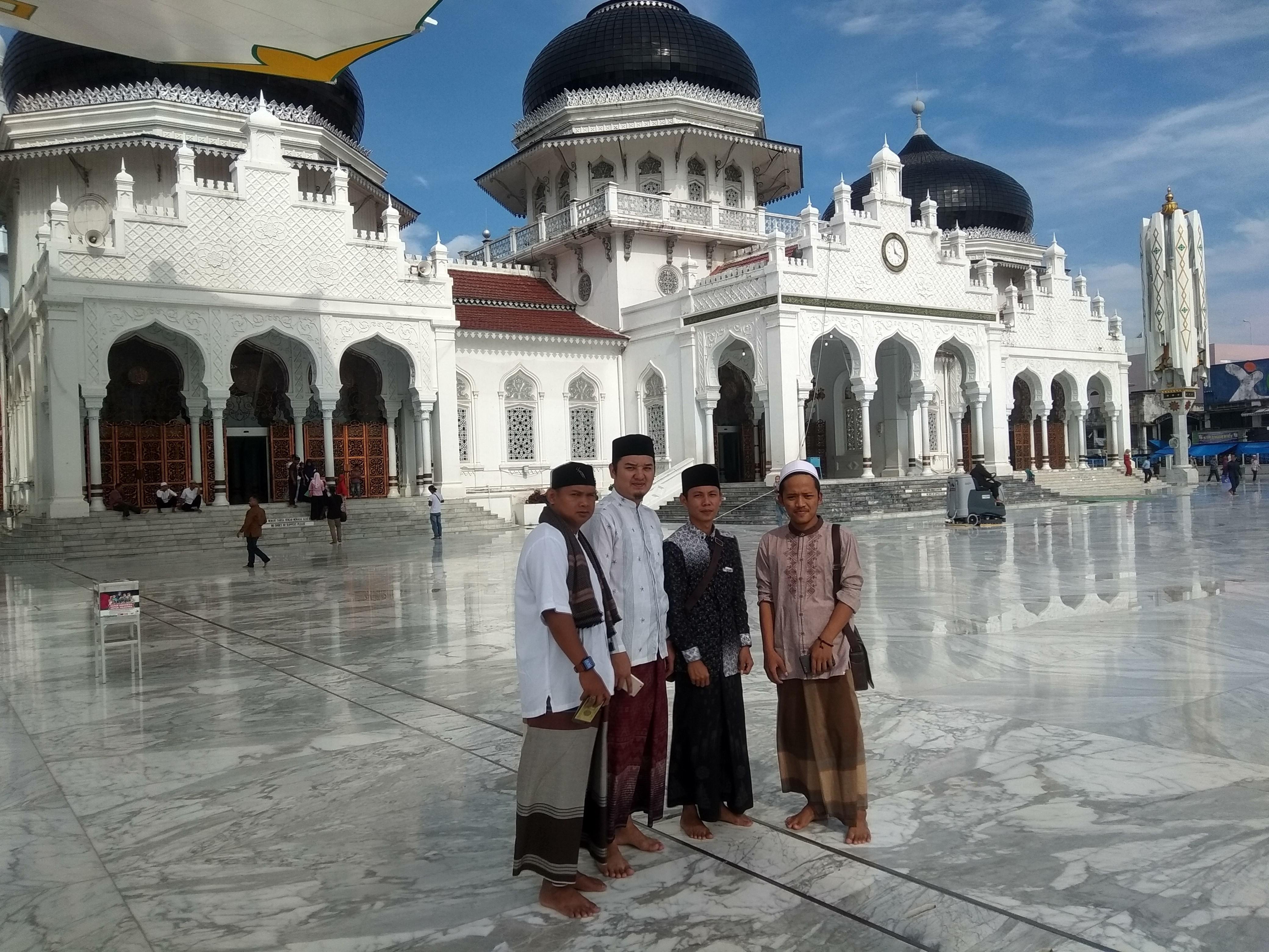 Keindahan Masjid Baiturrahman Aceh