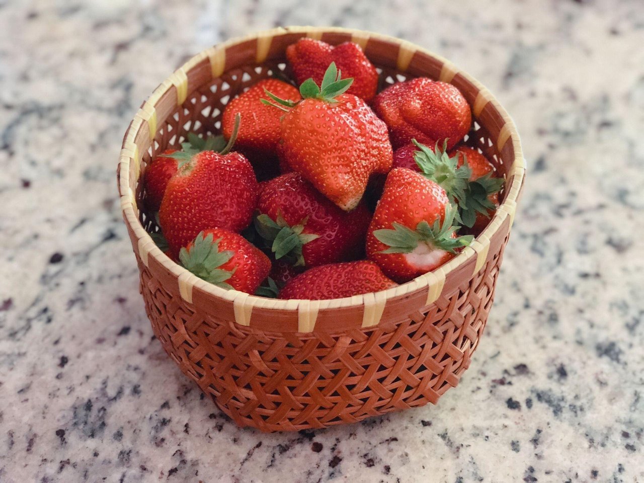 摘草莓