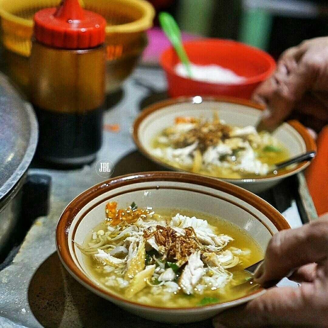 Hasil gambar untuk Soto Pites Mbah Galak