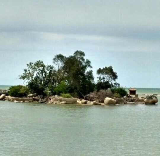 The Smallest Island In The World Recognized By The United Nations Apparently In Indonesia Steemkr