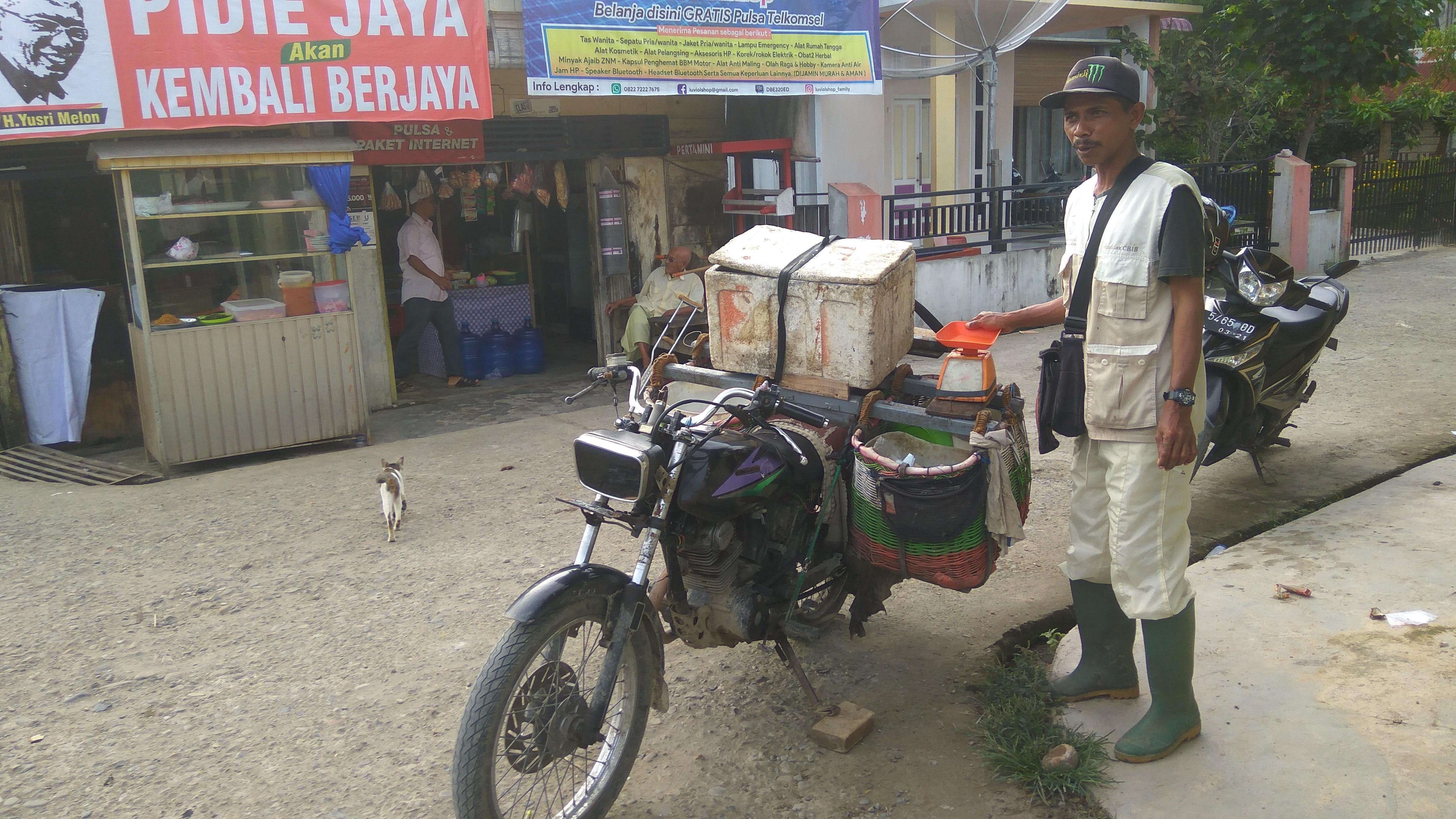 Muge Wet Penjual Ikan Keliling — Steemit Muge Wet Penjual Ikan Keliling