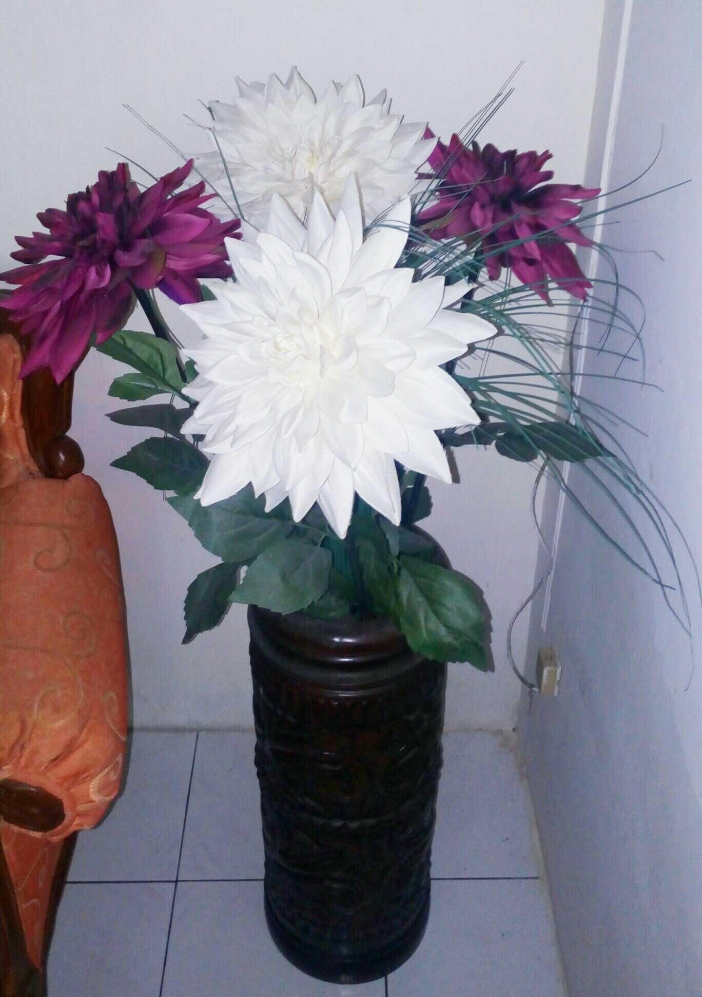 Hiasan Bunga Merah Putih Di Ruang Tamu Makna Yang Tersibak Hiasan Bunga Merah Putih Di Ruang Tamu Makna Yang Tersibak