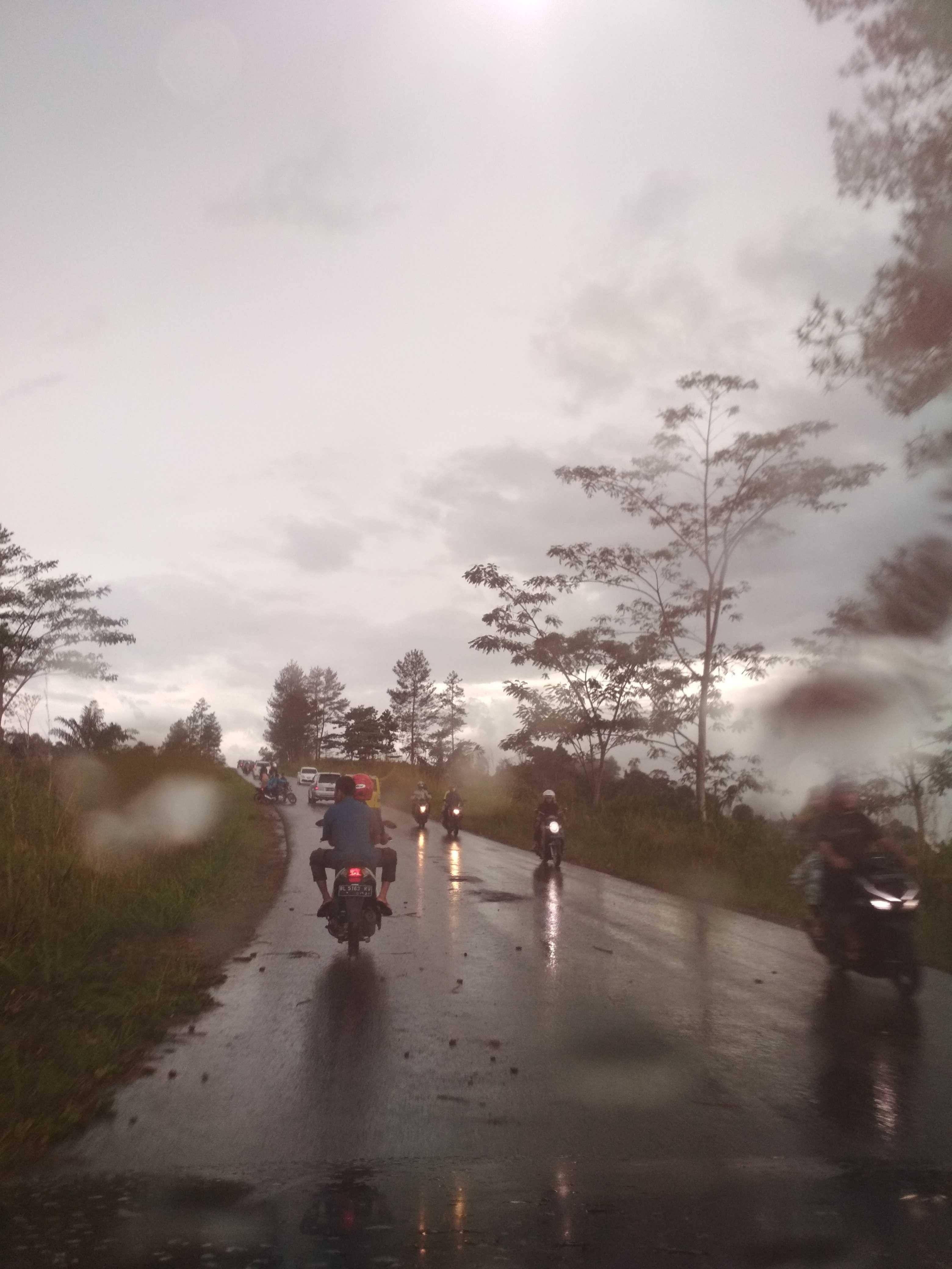 33 Top Populer Gambar Pemandangan  Dengan Hujan  Guyonreceh