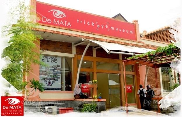 The Presence Of A Tourist Attraction Located On Road Veteran Umbul Harjo XT Square Building Yogyakarta Add List Attractions In City The Presence Of A Tourist Attraction Located On Road Veteran Umbul Harjo XT Square Building Yogyakarta Add List Attractions In City